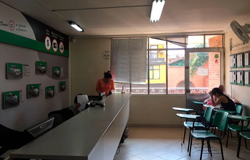 autoantioquia academia de conduccion en envigado 2